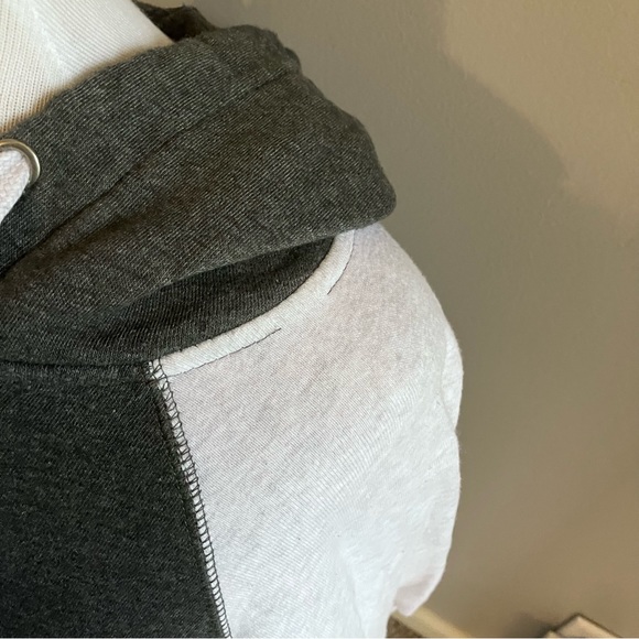 Women’s Riverdale South Side Serpents Sweatshirt Raglan Hoodie Pullover Medium M - Picture 6 of 14